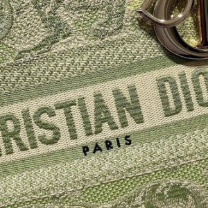 Christian Dior Lady Dior D-Lite Toile de Jouy Reverse 24cm with Gold Hardware Embroidery Canvas Spring/Summer 2021 Collection - Image 6