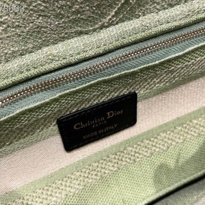 Christian Dior Lady Dior D-Lite Toile de Jouy Reverse 24cm with Gold Hardware Embroidery Canvas Spring/Summer 2021 Collection - Image 8