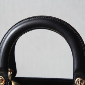 Christian Dior Lady Dior Dioramour Bag 24cm with Lacquer Hardware Lambskin Leather Fall/Winter 2021 Collection - Image 4