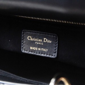 Christian Dior Lady Dior Dioramour Bag 24cm with Lacquer Hardware Lambskin Leather Fall/Winter 2021 Collection - Image 7