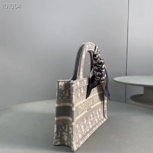 Christian Dior Mini Book Tote Bag 22cm M928 Oblique Embroidered Canvas Fall/Winter 2022 Collection - Image 3