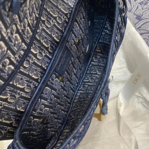 Christian Dior Saddle Bag 25cm Oblique Velvet Embroidered Canvas Gold Hardware Canvas Fall/Winter 2020 Collection - Image 7