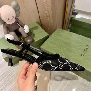 Gucci Crystal Embellished Mesh Pumps Calfskin Leather Fall/Winter 2021 Collection - Image 9