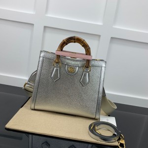 Gucci Diana Small Tote Bag 27cm 702721 Calfskin Leather Fall/Winter 2022 Collection - Image 3
