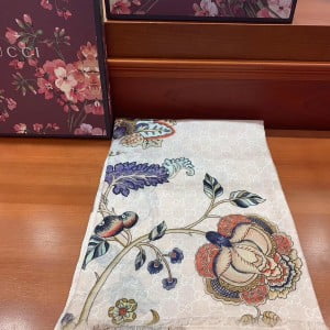Gucci Floral Jacquard Cashmere Scarf 200cm Fall/Winter 2019 Collection - Image 5