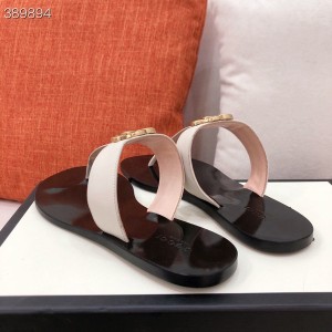 Gucci GG Thong Sandals Calfskin Leather Fall/Winter 2021 Collection - Image 4