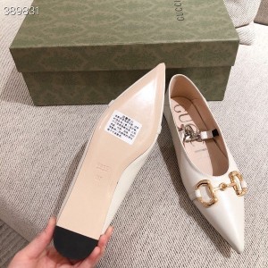 Gucci Horsebit Chain Loafer Calfskin Leather Spring/Summer 2021 Collection - Image 4