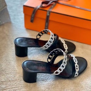 Hermes Thalassa Mules Sandals Nappa Leather Spring/Summer 2020 Collection - Image 6