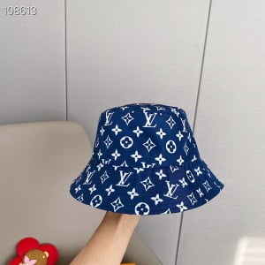 Louis Vuitton Canvas Bucket Hat Spring/Summer 2020 Collection - Image 4
