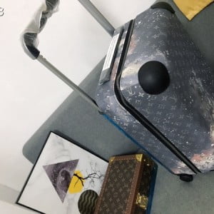 Louis Vuitton Horizon 55 Luggage Trolley Monogram Galaxy Canvas Fall/Winter 2022 Collection M44179 - Image 4