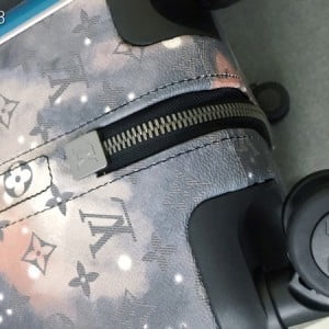 Louis Vuitton Horizon 55 Luggage Trolley Monogram Galaxy Canvas Fall/Winter 2022 Collection M44179 - Image 7
