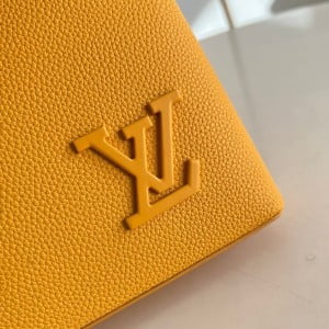 Louis Vuitton Takeoff Pouch Bag 30cm Aerogram Cowhide Leather Fall/Winter 2022 Collection M69837 - Image 6