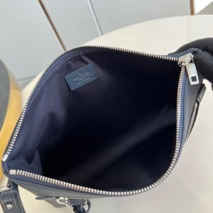 Louis Vuitton Takeoff Pouch Bag 30cm Aerogram Cowhide Leather Fall/Winter 2022 Collection M69837 - Image 8