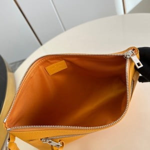 Louis Vuitton Takeoff Pouch Bag 30cm Aerogram Cowhide Leather Fall/Winter 2022 Collection M69837 - Image 8