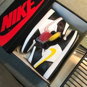 Nike Air Jordan 1 Retro AJ1 Banned GS Mens Sneakers - Image 3