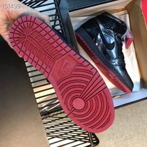 Nike Air Jordan 1 Retro AJ1 Banned GS Mens Sneakers - Image 4