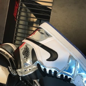 Nike Air Jordan 1 Retro Banned GS Mens Sneakers - Image 8