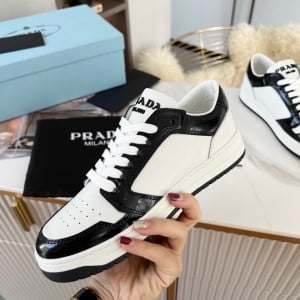 Prada Logo Low-Top Sneakers Calfskin Leather Spring/Summer 2022 Collection - Image 9