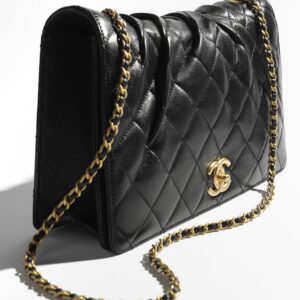 LARGE FLAP Bag Shiny Lambskin & Gold-Tone Metal Black - AS5547B2029294305 - Image 4